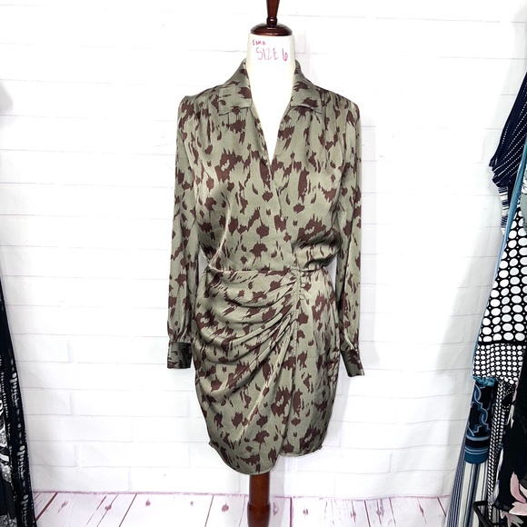 NWOT |•HEARTLOOM•| Brown Camo-like Print Wrap Draped Dress Size Small - Picture 1 of 16